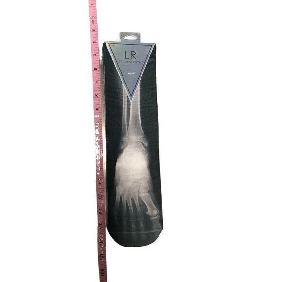 X-ray Bone Socks. Fun for Halloween or if you work in imaging!  One size fits mo - Picture 1 of 2